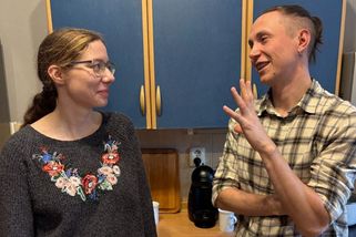 ‚Vrátit se nemůžeme, ten systém tě sežere.‘ Nikita s Reginou utekli z Ruska, teď o něm dělají osvětu